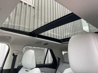 2025 Ford Explorer, $58743. Photo 9