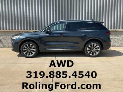 2022 Lincoln Corsair, $33917. Photo 2