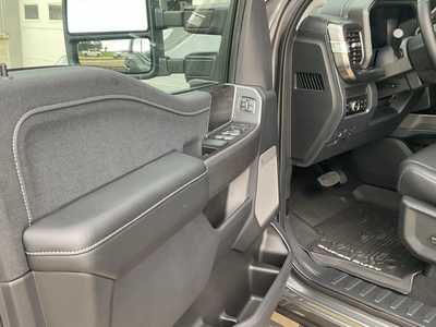 2025 Ford F350 Crew Cab, $82733. Photo 9