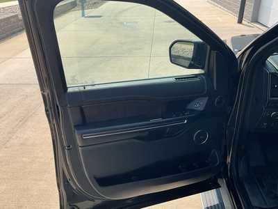 2020 Ford Expedition, $37950. Photo 7