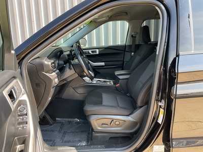 2022 Ford Explorer, $30950. Photo 8
