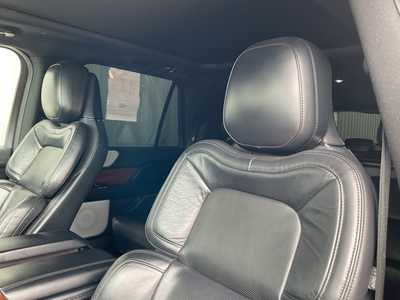 2020 Lincoln Navigator, $42586. Photo 11