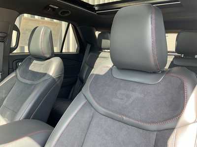 2025 Ford Explorer, $58838. Photo 10
