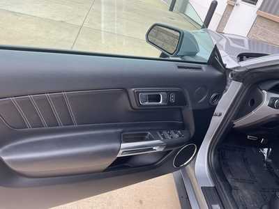 2022 Ford Mustang, $21920. Photo 7