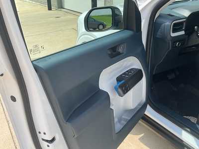 2025 Ford Maverick, $35655. Photo 7