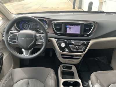 2023 Chrysler Voyager, $22777. Photo 9