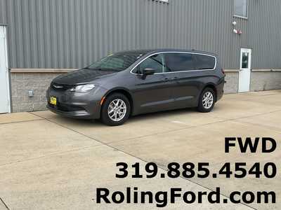 2023 Chrysler Voyager, $22777. Photo 1