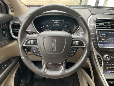 2019 Lincoln Nautilus, $19599. Photo 12