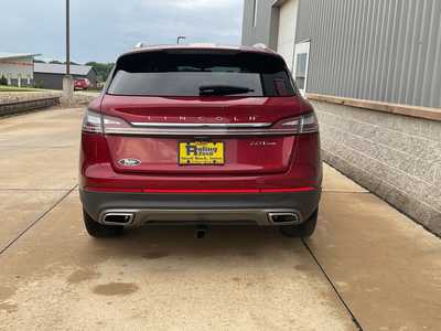 2019 Lincoln Nautilus, $19599. Photo 5