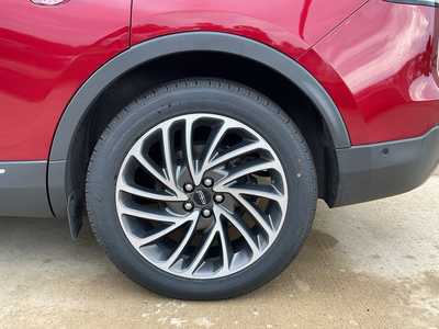 2019 Lincoln Nautilus, $19599. Photo 6