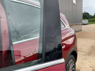 2019 Lincoln Nautilus, $19599. Photo 7