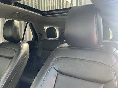 2021 Ford Explorer, $29999. Photo 10