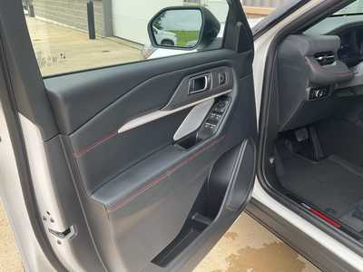 2025 Ford Explorer, $59203. Photo 7