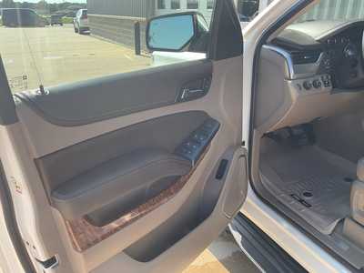 2015 Chevrolet Tahoe, $19666. Photo 7