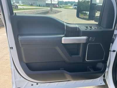 2020 Ford F250 Crew Cab, $. Photo 8