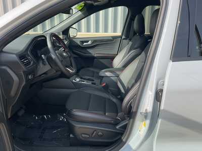 2025 Ford Escape, $35351. Photo 8