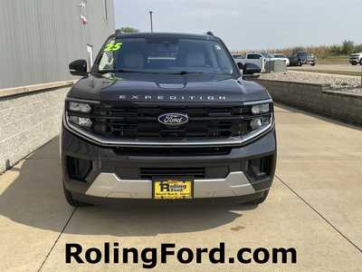 2025 Ford Expedition Max, $77966. Photo 4