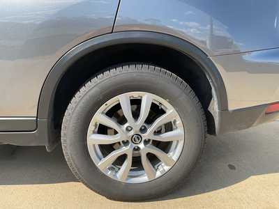2017 Nissan Rogue, $12950. Photo 6