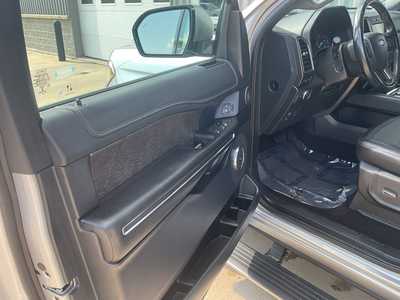 2021 Ford Expedition Max, $28599. Photo 9