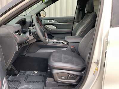 2025 Ford Explorer, $65878. Photo 8