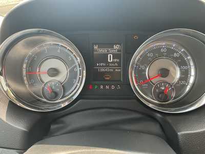 2014 Chrysler Town & Country, $9999. Photo 12