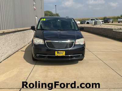 2014 Chrysler Town & Country, $9999. Photo 4