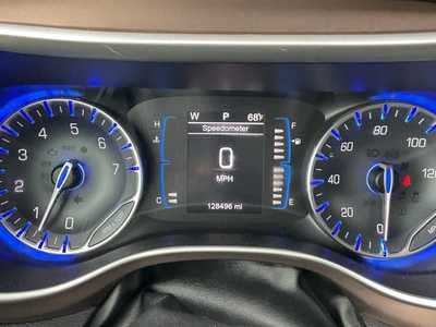 2017 Chrysler Pacifica, $15999. Photo 12