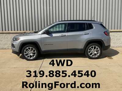 2022 Jeep Compass, $26999. Photo 2