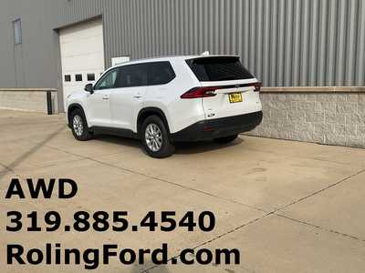 2025 Toyota Grand Highlander, $49999. Photo 3