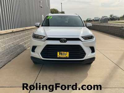 2025 Toyota Grand Highlander, $49999. Photo 4