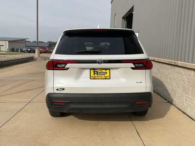 2025 Toyota Grand Highlander, $49999. Photo 5