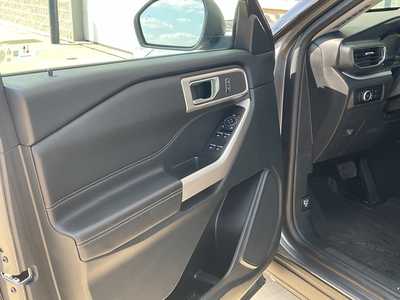 2023 Ford Explorer, $36566. Photo 8