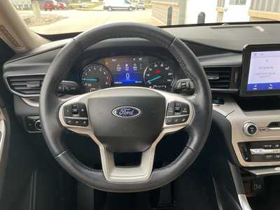 2023 Ford Explorer, $38666. Photo 11
