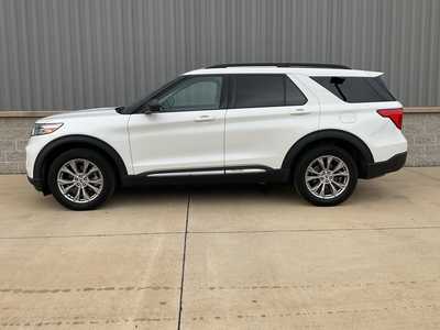 2023 Ford Explorer, $38666. Photo 2