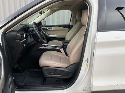2023 Ford Explorer, $38666. Photo 8