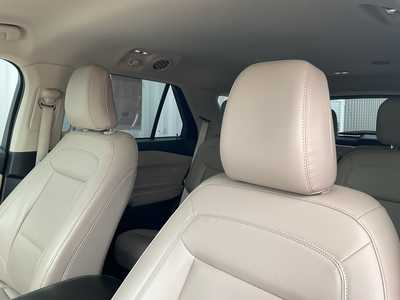 2023 Ford Explorer, $38666. Photo 9