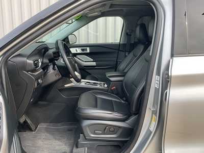 2023 Ford Explorer, $41999. Photo 9