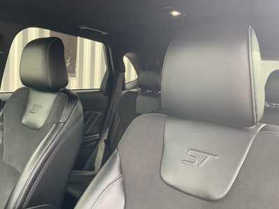 2022 Ford Edge, $35999. Photo 10