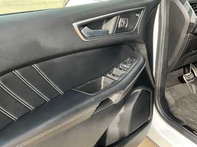 2022 Ford Edge, $35999. Photo 8
