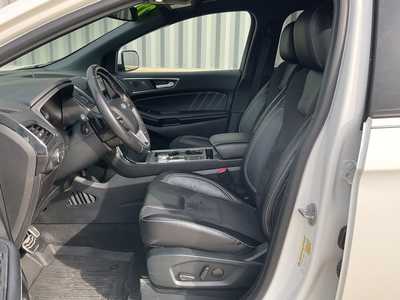 2022 Ford Edge, $35999. Photo 9