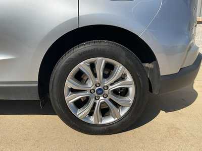 2022 Ford Edge, $33556. Photo 6