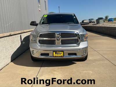 2016 RAM 1500 Ext Cab, $. Photo 4