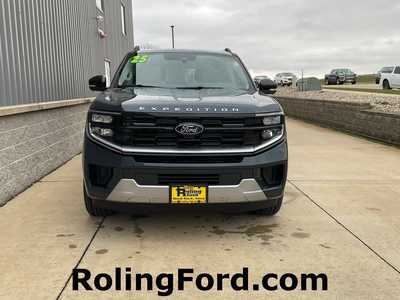 2025 Ford Expedition Max, $85490. Photo 4