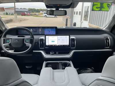 2025 Ford Expedition, $90240. Photo 12