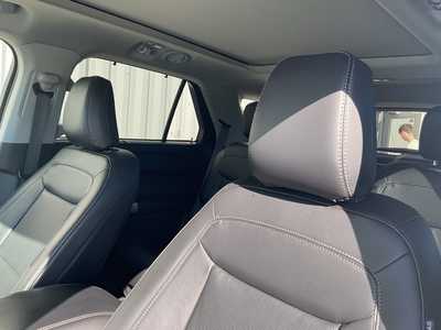 2023 Ford Explorer, $41599. Photo 9