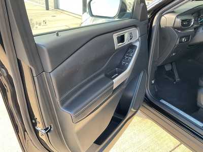 2023 Ford Explorer, $39566. Photo 8