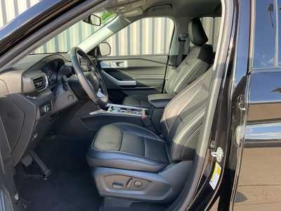 2023 Ford Explorer, $39566. Photo 9