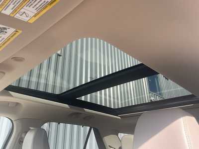 2021 Ford Explorer, $32666. Photo 11