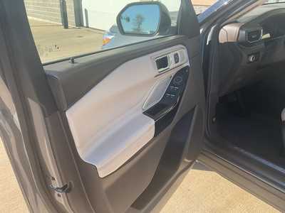 2021 Ford Explorer, $32666. Photo 8