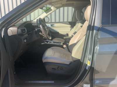 2021 Ford Explorer, $32666. Photo 9